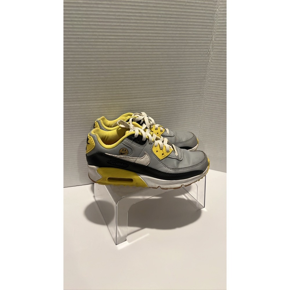 Nike Air Max 90 Go Smile Youth Grey Yellow Size 6.5 fits Women's Size 8
